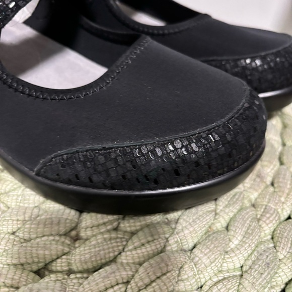 Alegria Maya Tile Me More Black Leather Mary Jane Comfort Shoe - Picture 6 of 12